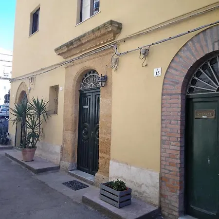 Guest house Foresteria Del Teatro 3*